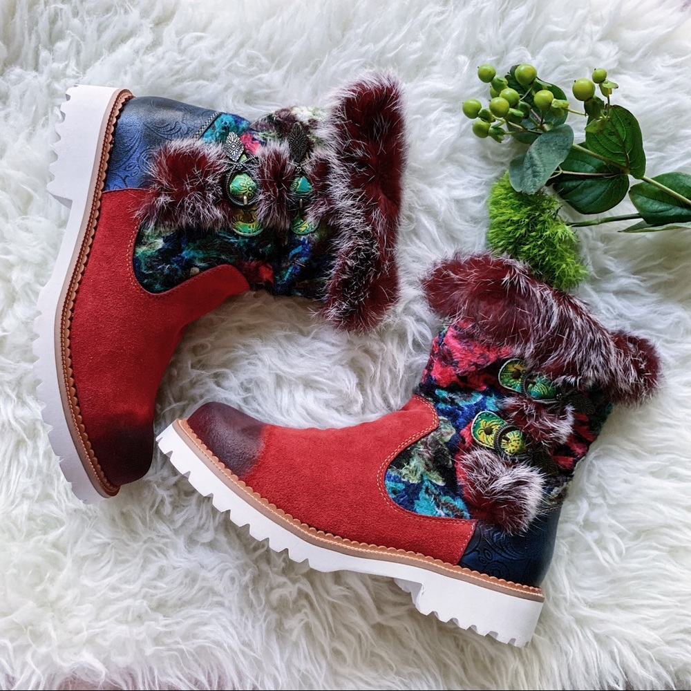 NWT 🌺Bohemia Leather Booties (Size 9)
